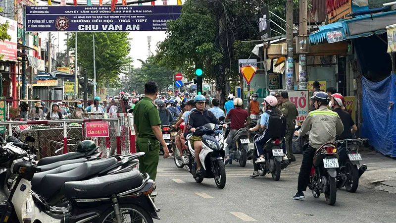 Cháy quán cơm chay, hai mẹ con tử vong 