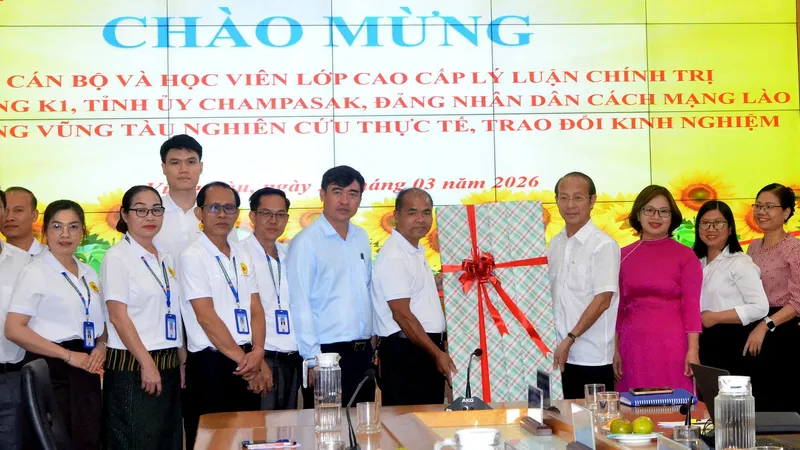 Tỉnh Champasak - Lào trao đổi kinh nghiệm phát triển du lịch với phường Vũng Tàu