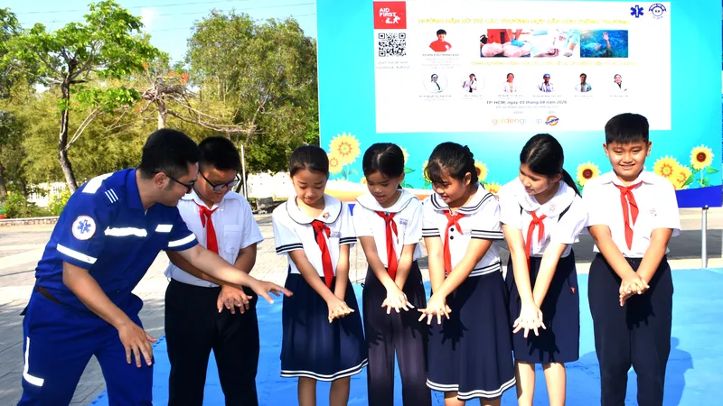 Hướng dẫn kỹ năng cấp cứu cho giáo viên, học sinh