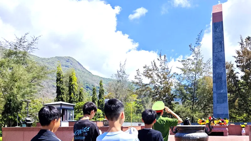 Khi học sinh chưa ngoan "trải nghiệm" 