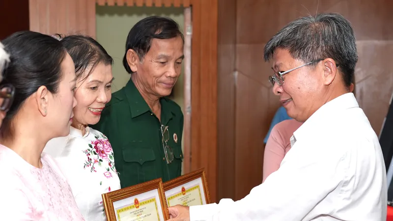  Phường Phú Thạnh tuyên dương gương điển hình trong học tập và làm theo Bác 