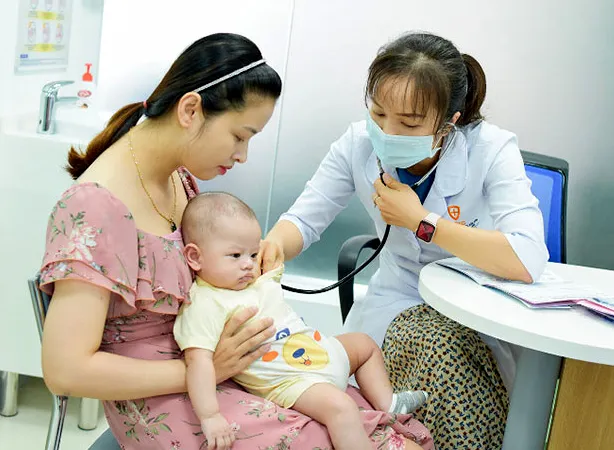 Chủ trương thực hiện kế hoạch này của phường Vũng Tàu là duy trì và nâng cao tỷ lệ tiêm chủng đầy đủ, góp phần kiểm soát và loại trừ các bệnh truyền nhiễm nguy hiểm (Ảnh minh họa).
