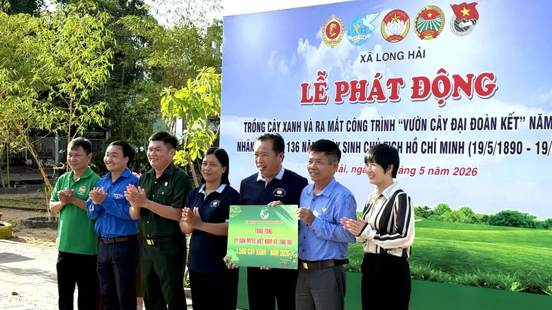 Hội Bảo vệ Thiên nhiên và Môi trường TP.HCM hỗ trợ 1.500 cây xanh cho xã Long Hải