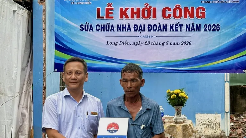 Lễ khởi công sửa chữa nhà Đại đoàn kết cho CCB Nguyễn Văn Mười