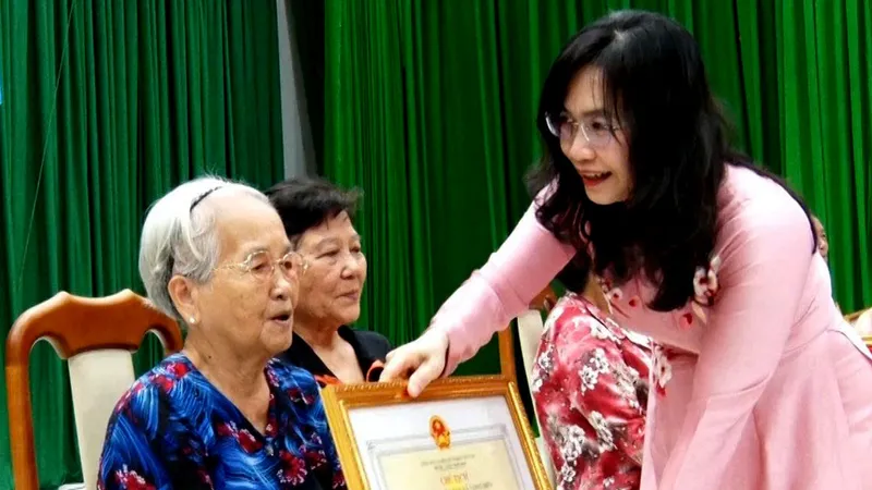 Xã Long Điền chúc thọ, mừng thọ người cao tuổi 