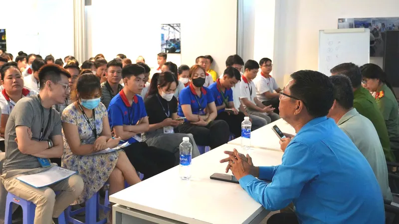 Trang bị kiến thức pháp luật cho công nhân để tự bảo vệ mình