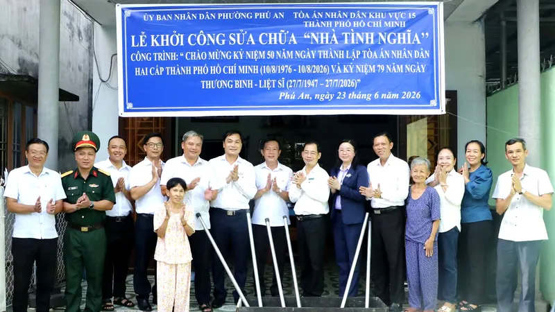 Khởi công sửa chữa nhà tình nghĩa cho gia đình chính sách