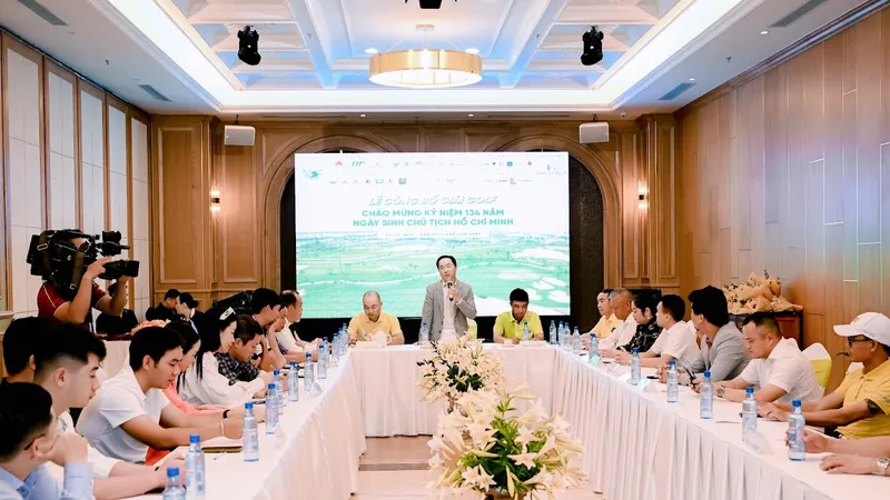 Giải golf doanh nhân Nghệ Tĩnh: Mừng sinh nhật Bác, hướng tới cộng đồng