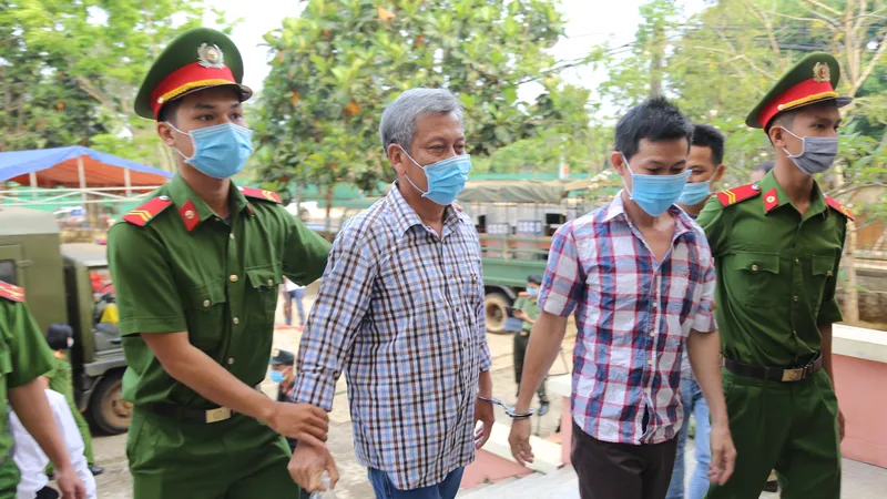 Mở lại phiên tòa xét xử “ông trùm” xăng giả Trịnh Sướng