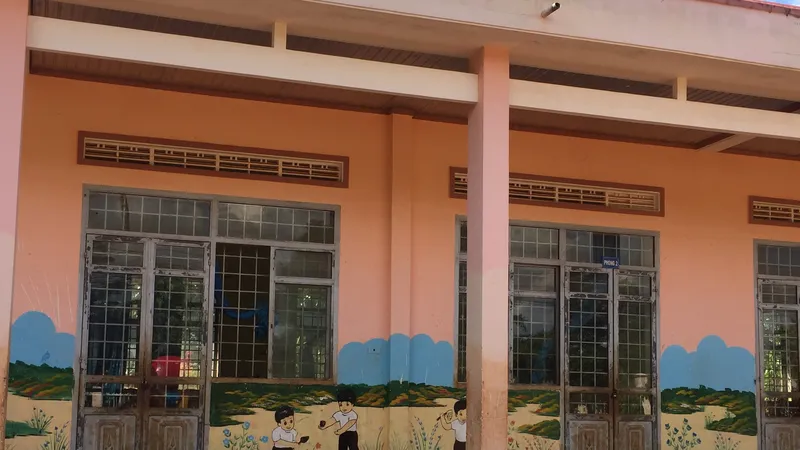 Thiếu nữ tử vong nghi “mắc kẹt” nhiều ngày trong phòng học