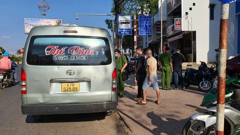 Phát hiện xe khách vận chuyển 2 cá thể rắn hổ chúa