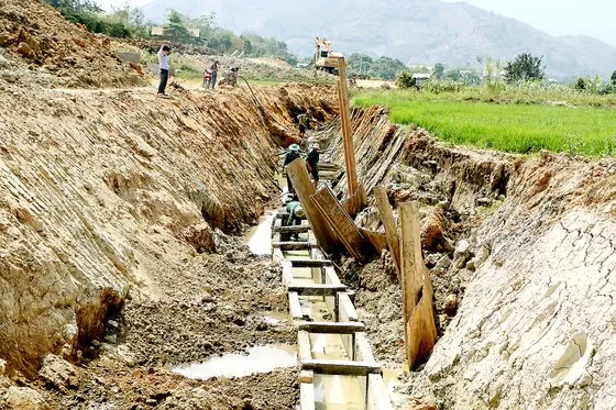 Vụ “Thủy lợi... gây bất lợi”: Nhiều vi phạm từ khảo sát, thiết kế