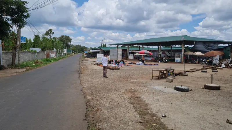 Liên quan vụ đổi “đất vàng” lấy nghĩa trang: Tạm dừng giao dịch khu “đất vàng”