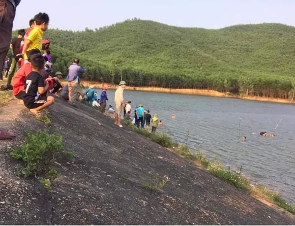Đi chăn bò, 2 em nhỏ đuối nước thương tâm