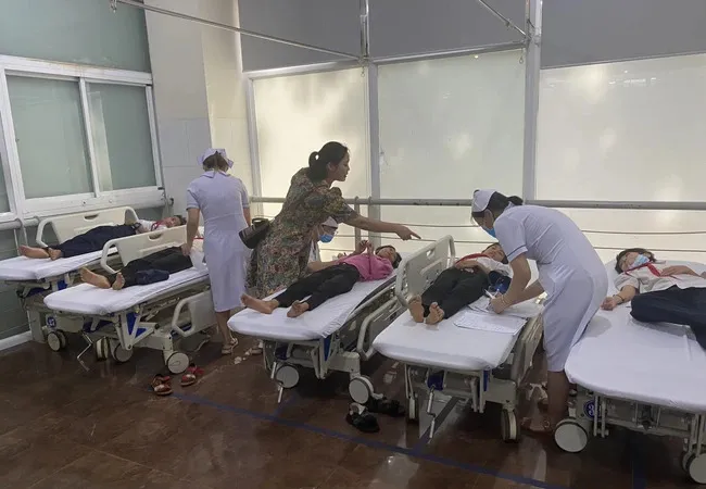 Vụ 17 học sinh nghi ngộ độc trà sữa: Tạm dừng hoạt động cơ sở bán trà sữa