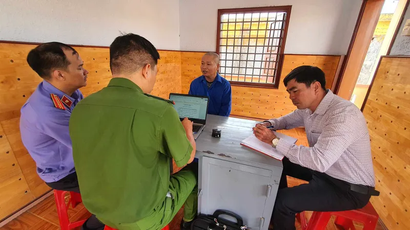 Dùng dao bầu đâm chết người vì bị tát vào mặt