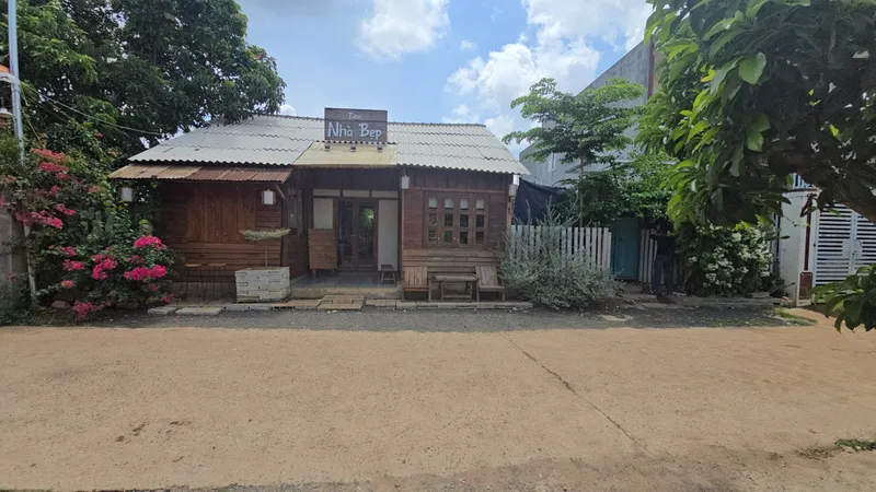 Sập sàn bê tông quán cà phê, một phụ nữ tử vong
