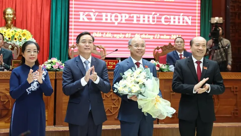 Phê chuẩn chức vụ Phó Chủ tịch UBND tỉnh Đắk Lắk
