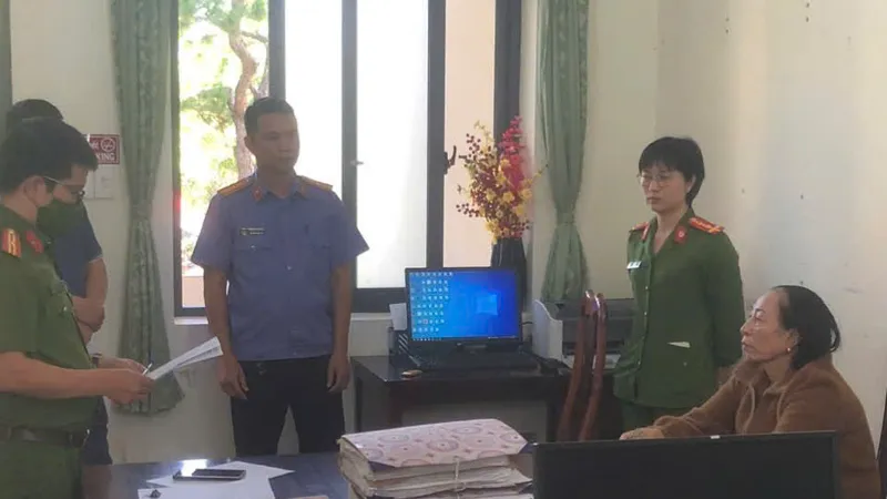 Bắt đối tượng lừa bán cao su của người khác để chiếm đoạt gần 800 triệu đồng