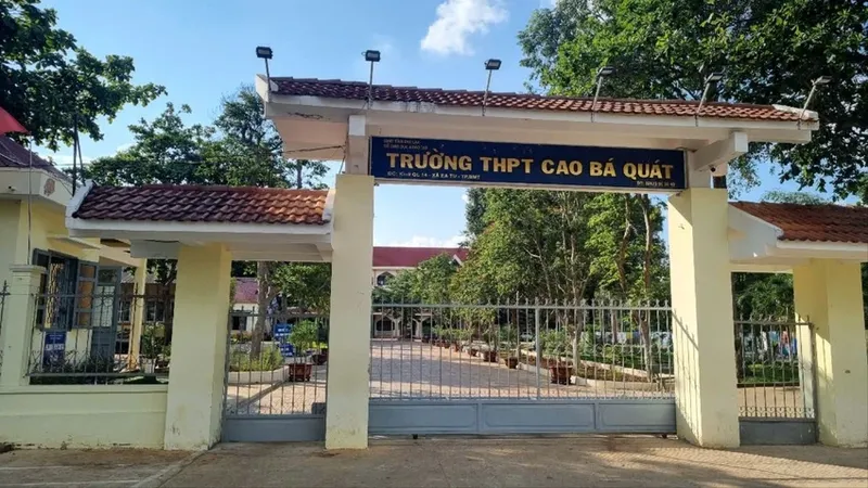 Làm rõ vụ nhà trường cho học sinh yếu nghỉ học để giảm tỉ lệ rớt tốt nghiệp
