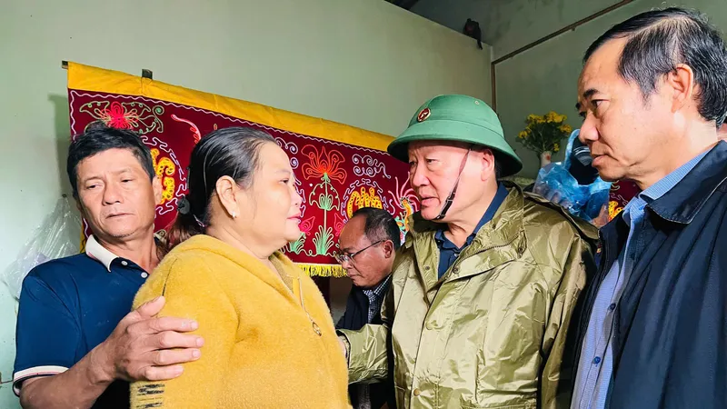 Phó Thủ tướng Thường trực Nguyễn Hòa Bình yêu cầu tỉnh Đắk Lắk sớm ổn định đời sống cho nhân dân