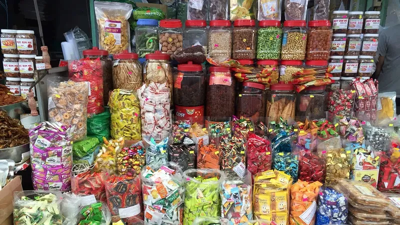 Hàng không rõ nguồn gốc bủa vây người tiêu dùng 