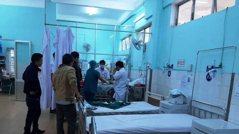 Nạn nhân được cấp cứu tại bệnh viện