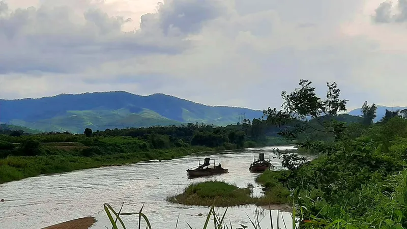 Doanh nghiệp khai thác cát ngoài phạm vi cấp phép 