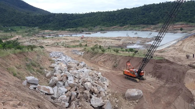 Đề nghị xử phạt chủ đầu tư và đơn vị thiết kế hồ chứa Ia Rtô do có vi phạm 