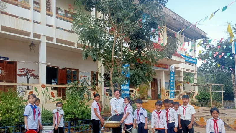 Sau hỗ trợ của Báo SGGP, Trường Tiểu học xã Đắk Long đã có nước sạch