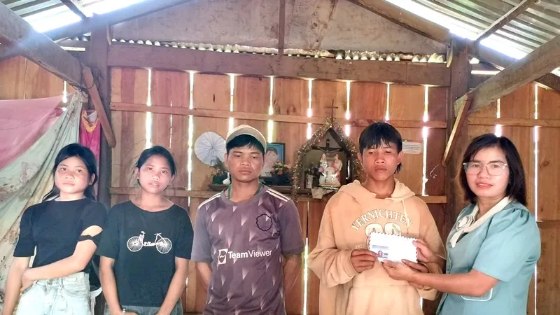 Bạn đọc Báo SGGP tiếp sức 4 anh em có hoàn cảnh khó khăn được đến trường