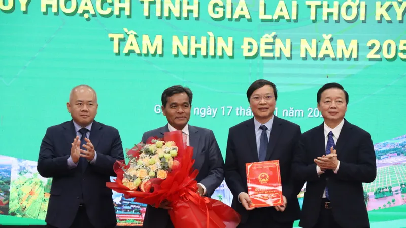 Phó Thủ tướng Chính phủ Trần Hồng Hà: Gia Lai xây dựng nông nghiệp xanh, nông nghiệp dược liệu