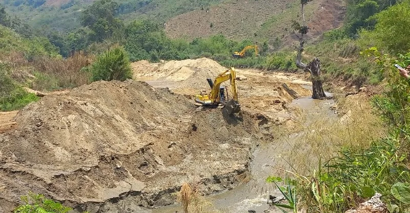 Kon Tum: Chưa hoàn tất thủ tục, thủy điện phải dừng hoạt động nạo vét lòng hồ 