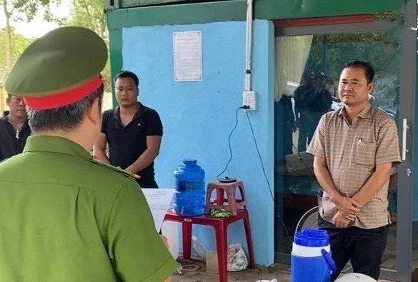 Khởi tố phó giám đốc chỉ đạo nhân viên khai thác cát vượt công suất, thu lợi bất chính 