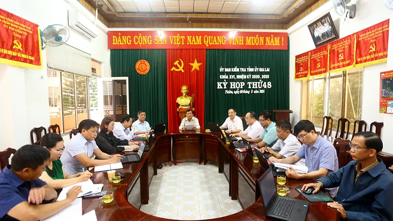 Kỷ luật Phó Giám đốc Sở Nội vụ Gia Lai