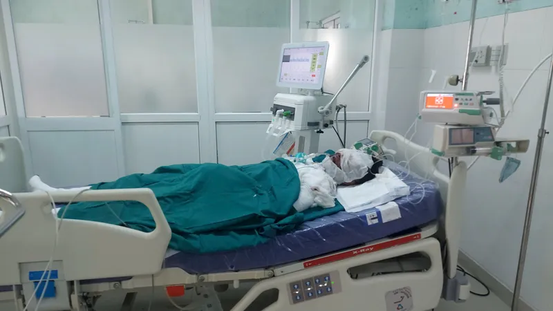 Kon Tum: Nổ do chế tạo pháo, 3 người bị thương nặng