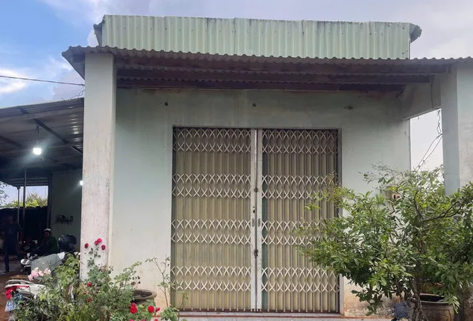 Phát hiện 3 mẹ con chết trong nhà 