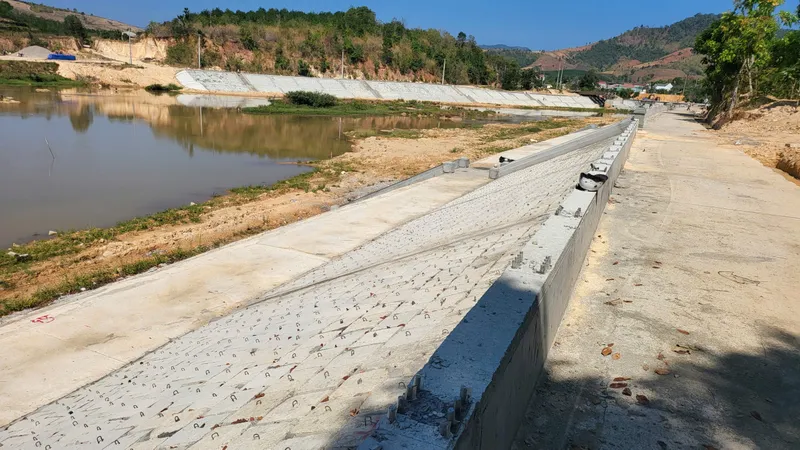 Vụ “Nguy cơ sông nuốt làng”: Hoàn thành đầu tư xây dựng kè chống sạt lở