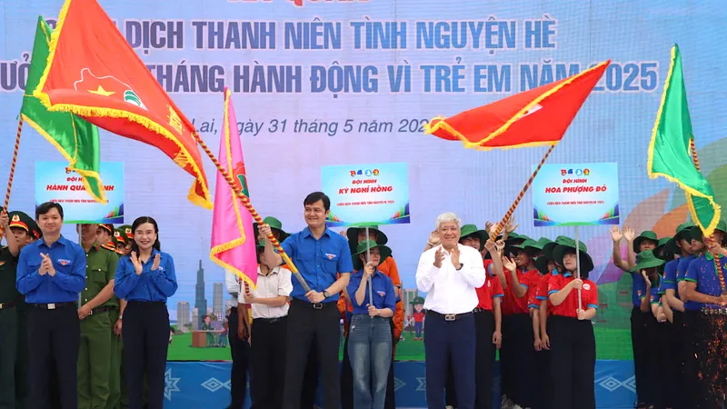 Ra quân Chiến dịch Thanh niên tình nguyện hè 2025 và hưởng ứng Tháng hành động vì trẻ em 