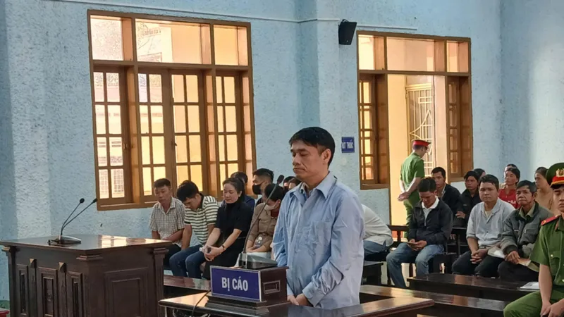 Gia Lai: Tuyên phạt cựu phó giám đốc ngân hàng 25 năm tù về 3 tội danh 