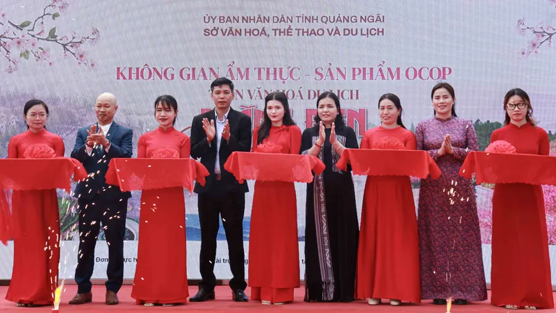 Quảng Ngãi: Khai mạc không gian ẩm thực và sản phẩm OCOP