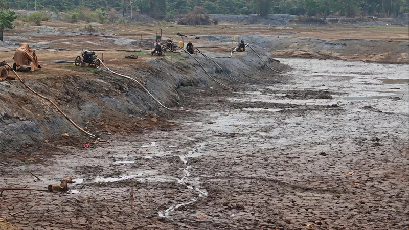 Gia Lai: Người dân “mót” nước cứu cây trồng
