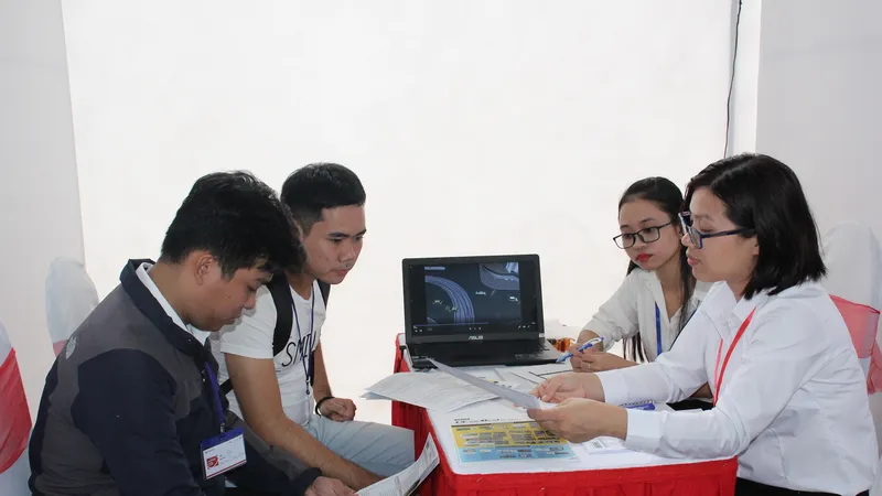 Lĩnh vực tuyển dụng trong ngày hội tương đối đa dạng, chủ yếu các lĩnh vực về kĩ thuật, y tế, kinh doanh-sản xuất,...