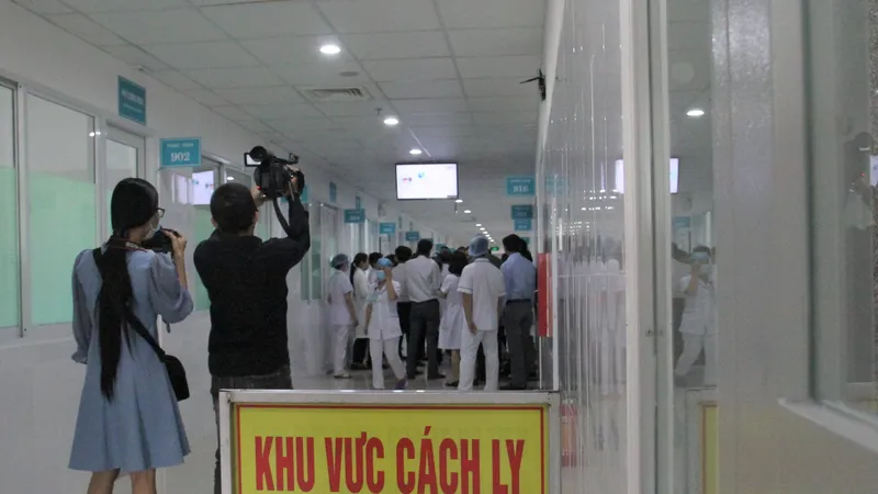 Hiện các trường hợp này đã được chuyển đến bệnh viện 199 (Bộ Công an) để theo dõi sức khoẻ và lấy mẫu xét nghiệm theo quy định