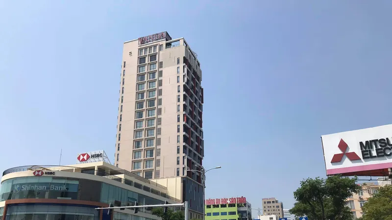 Sở Y tế lập tức chỉ đạo các đơn vị liên quan điều tra, xác minh 02 trường hợp hành khách và tất cả những người tiếp xúc gần trong thời gian lưu trú tại Đà Nẵng