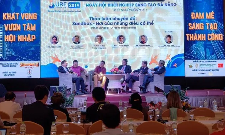 Tổ chức các sự kiện phát triển thành phố thông minh, kết nối doanh nghiệp