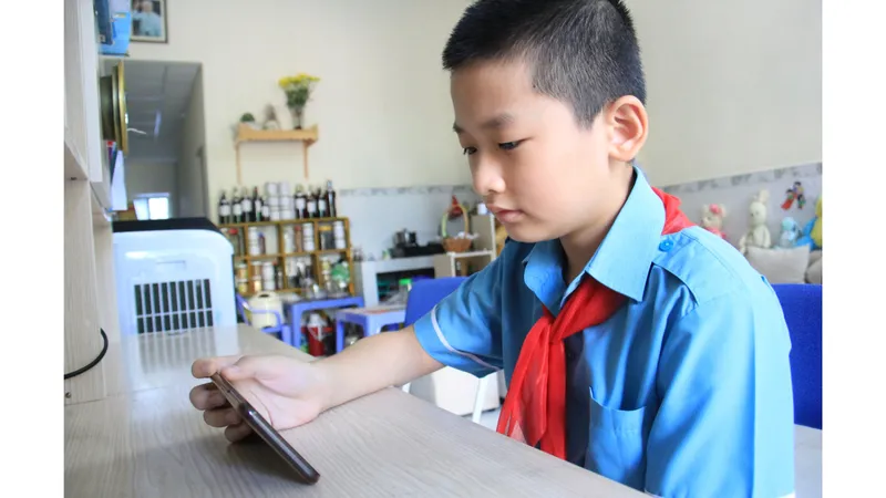 Khai giảng trực tuyến tại vùng tâm dịch
