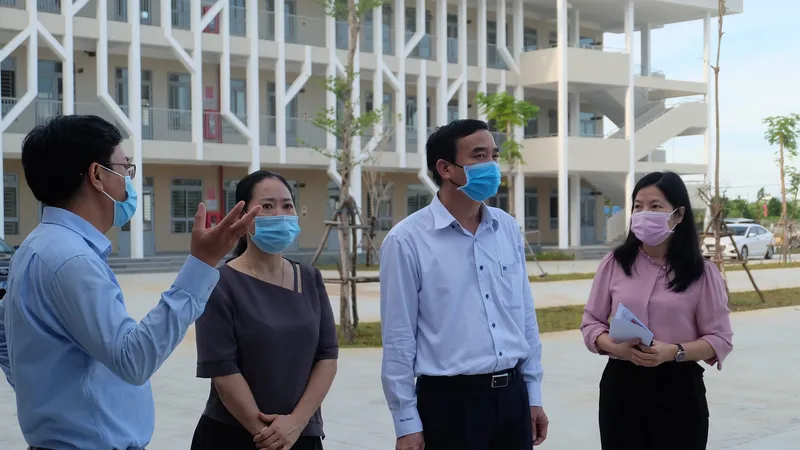 UBND TP Đà Nẵng kiểm tra công tác chuẩn bị cho học sinh đi học trở lại tại trường THPT Nguyễn Văn Thoại 