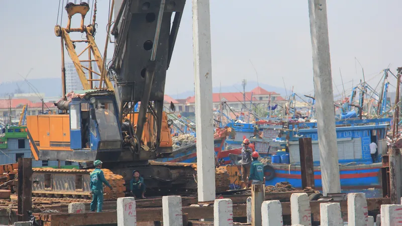 Đà Nẵng sơ tán người dân, cho học sinh nghỉ học để ứng phó bão số 9