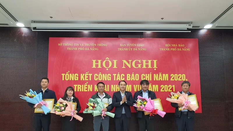 Các tập thể có thành tích xuất sắc trong công tác báo chí năm 2020